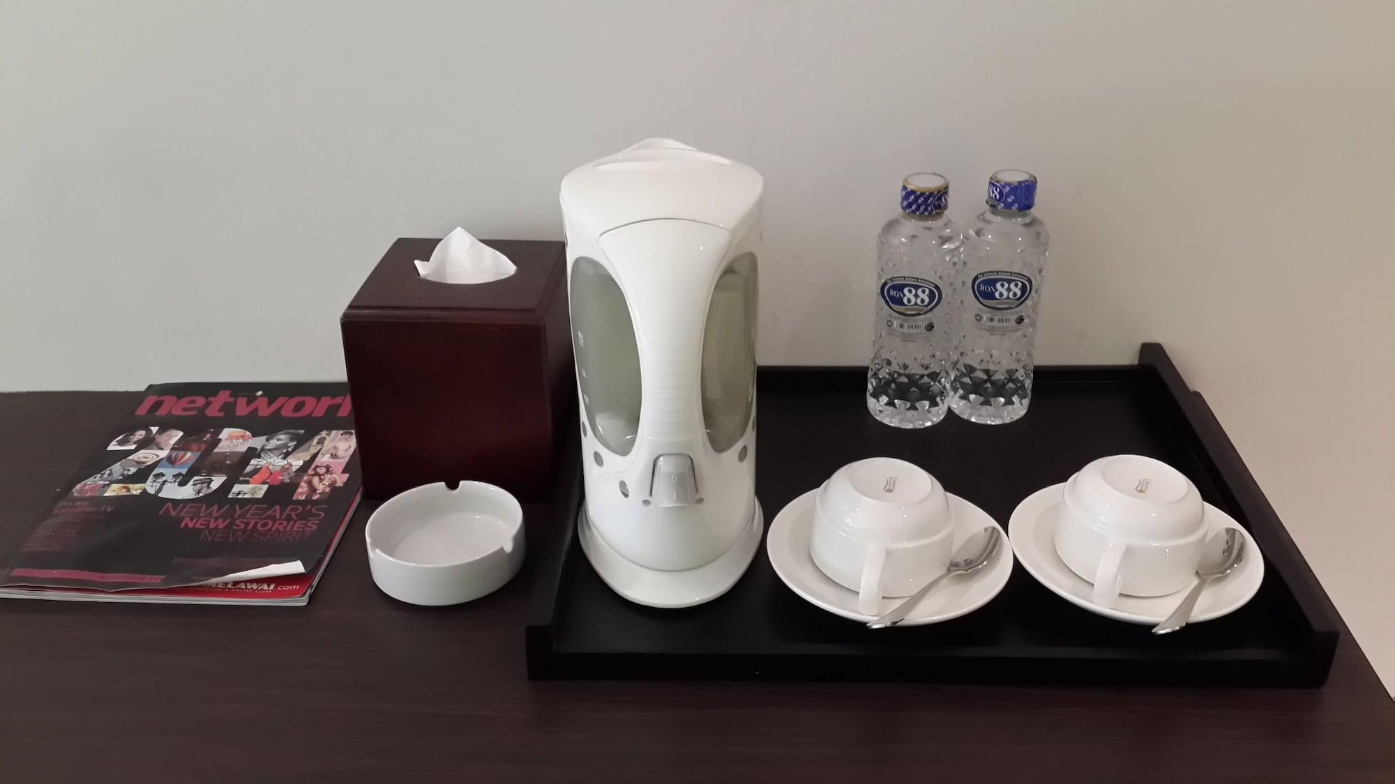 V Hotel Tebet ジャカルタ エクステリア 写真