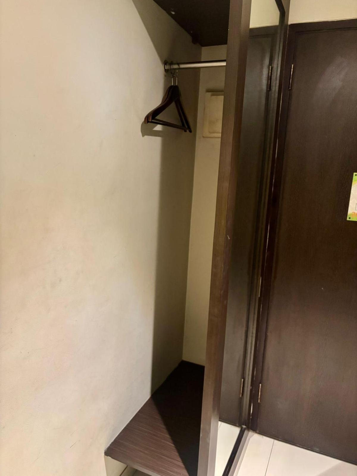 V Hotel Tebet ジャカルタ エクステリア 写真