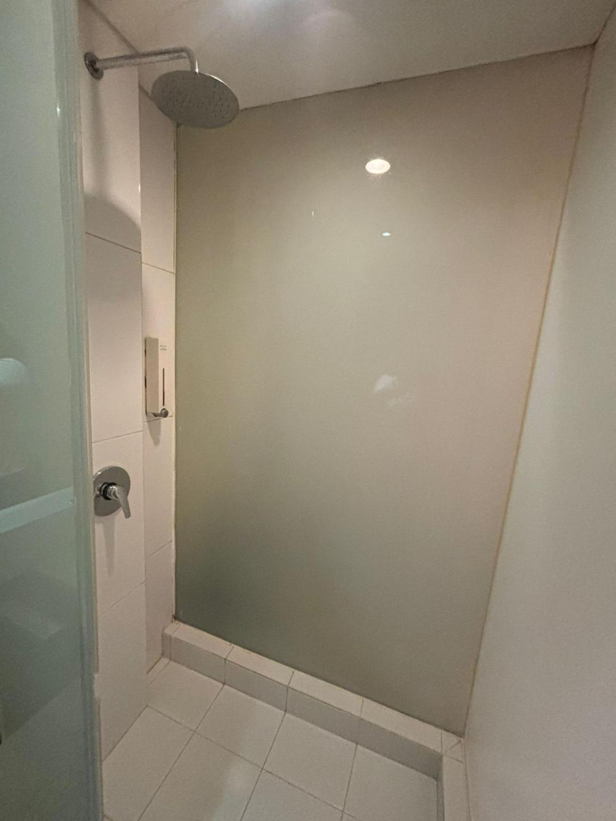 V Hotel Tebet ジャカルタ エクステリア 写真