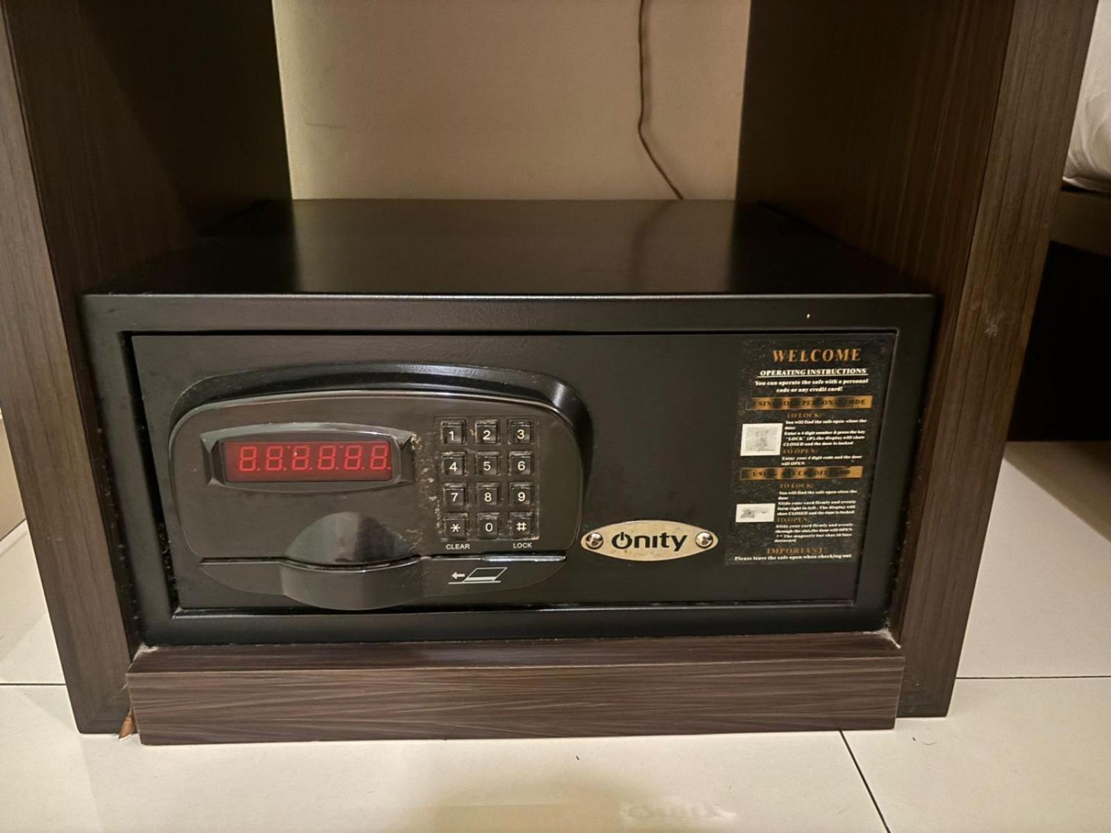 V Hotel Tebet ジャカルタ エクステリア 写真