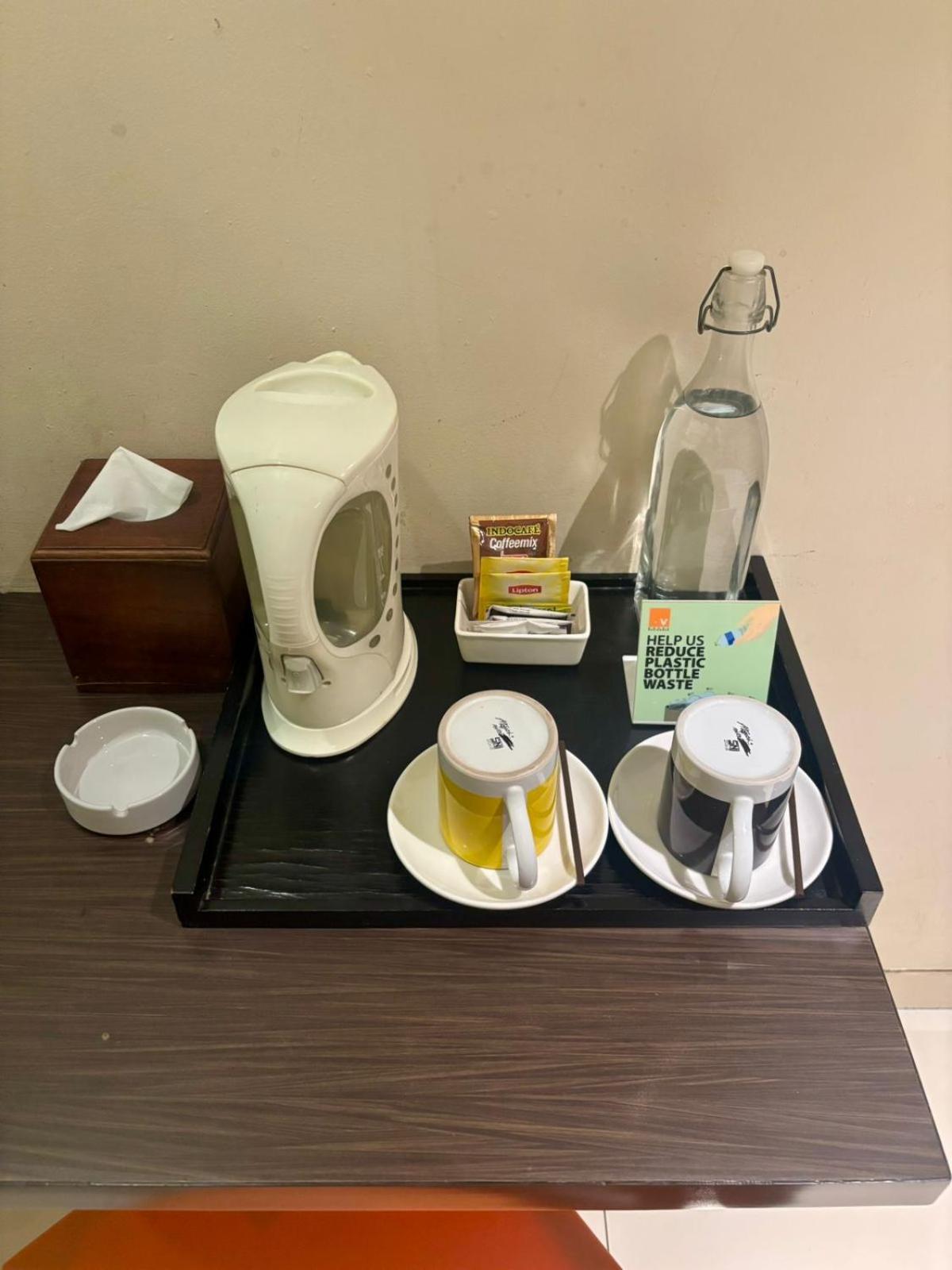 V Hotel Tebet ジャカルタ エクステリア 写真